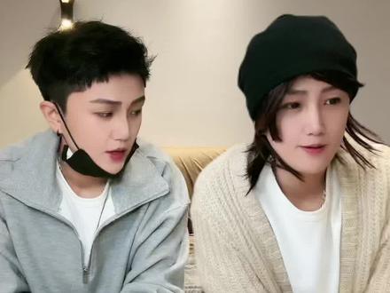 #风象星座 和风象星座谈恋爱 两个人加起来800个心眼子 听说 这样才能“快乐加倍”#双子座#天秤座#水瓶座