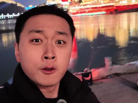 为了这口把把烧,来了一趟宜宾! 万事皆宜,天下为宾!这就是宜宾人的底气、豪气、志气!
#宜宾 #旅行vlog #青年创作者成长计划 #交换世界计划 #宜宾美食