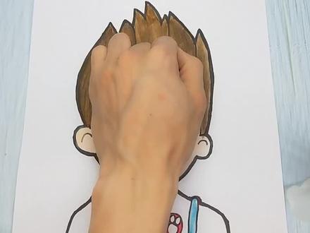 用手掌放在打印纸手绘汪汪队莱德,画法简单又帅气的手势图