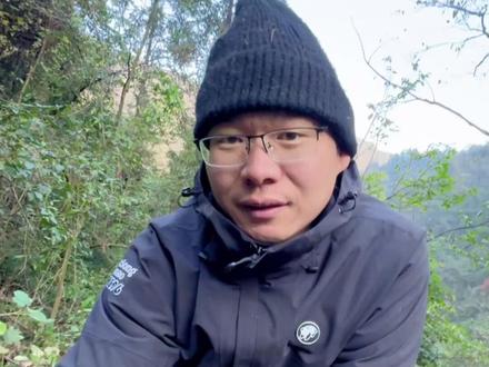 11月26日发布,荒野求生决赛第2天,道友学会生火后开挂了,发现“淀粉宝藏”芭蕉树心。(编辑:王小文)#荒野求生 #野外生存 #七星山荒野求生挑战赛