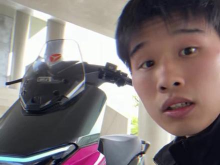 老牌电动车也智能?雅迪你让我感觉到陌生... #电动车 #雅迪冠能白鲨二代#智能进化跃级高配#雅迪连续九年全球销量第一