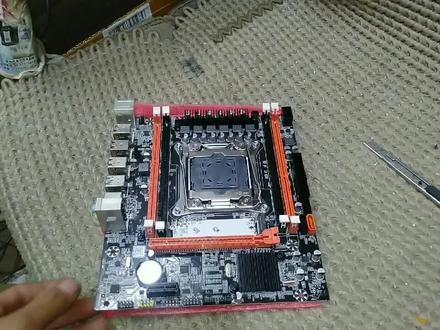 e5-2666v3主机