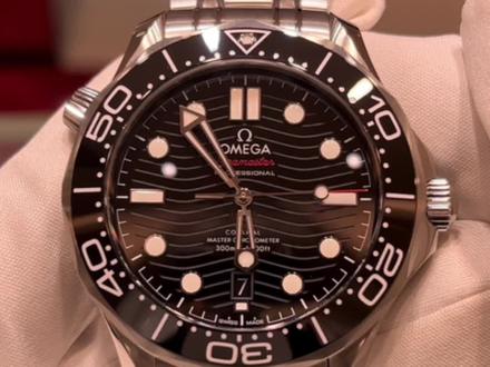 欧米茄海马300米潜水表的旋转外圈你会用吗?
#手表 #手表推荐 #欧米茄海马300#欧米茄 #礼物