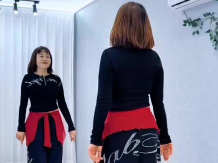 #新舞#最潮广场舞 #青山巅 #原创:云儿/演示:金子