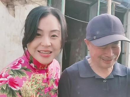 今天把老房子的火坑重新搭了一下.石头做的炕板太难拆了,我和陈叔一天就把火坑搭好了,喜欢住火坑的朋友来吧#旧房改造 #农村生活