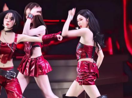 小皮裙大波浪一扭一晃真像样 #宁艺卓#aespa#ningning#宁艺卓直拍#小皮裙大波浪