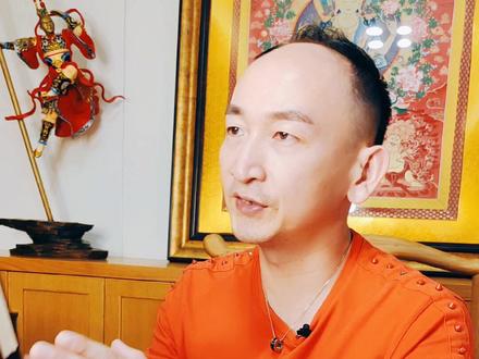 明星亲笔签名都是真的吗?#娱乐 #明星 #追星 #分享知识 @抖音小助手