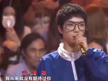 有关#华晨宇 的谐音梗 好笋哈哈哈哈王建国 这盛世如你所愿