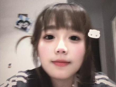 #给阿嫲的情书 看完后聊一聊吧,后颈实在太大,真的很有意义的一部电影,平平无奇,没有太多技巧,却真的触动人心