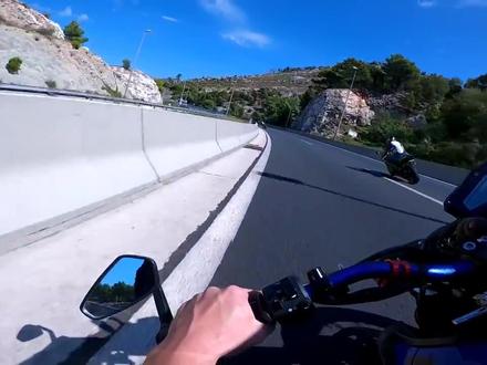 MT-09 CRAZY RIDE(FULL POWER)#国外不限速高速 #雅马哈mt09 #安全骑行
by:Bad Boy