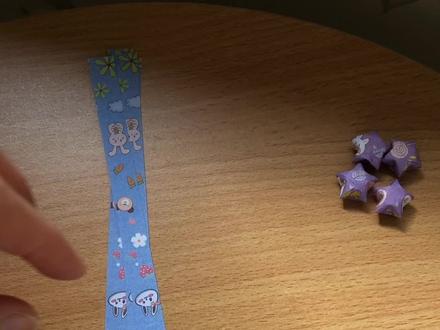 五角星的角一定要弄严实哦