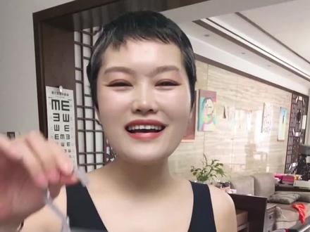 #义乳文胸 #义乳美背#义乳运动美背#爱蒙娜
多款义乳文胸对比下来,这件是福娃认为最舒适的,如果价格不是影响因素的话,它就没有缺点了。