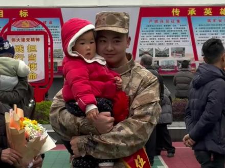 青春赴戎装 热血筑国防 —— 来凤县举行 2026 年春季新兵欢送仪式