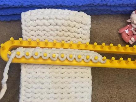 #围巾收尾教程 #平针围巾编织 #织围巾神器 平针收尾教程来了,0基础轻松编围巾。