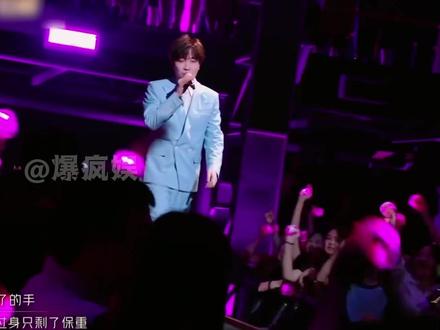 徐良官宣深圳演唱会 三巨头就是三巨头,当年火现在也是一票难求啊 #徐良 #三巨头 #音乐 #演唱会 #青春