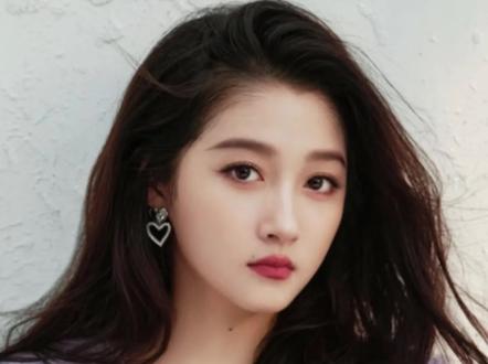 岁月有情时制片人内涵关晓彤 关晓彤无妄之灾做错了零件事#关晓彤 #岁月有情时 #岁月有情时制作人内涵关晓彤