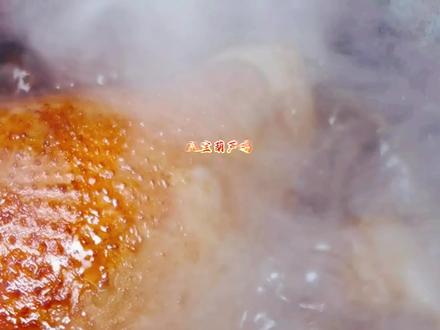 过年就要整点硬菜,今天做个葫芦鸡!外酥里嫩!大人小孩都爱吃!做法简单!过年露一手#自己动手做美食 #有想吃的吗