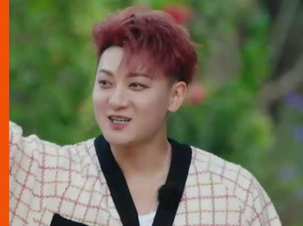 虽嘴硬但真听劝 这个节目是有什么变形记的功效吗?让咱们韬势必要拿回自己的美貌! #黄子韬上节目主打一个嘴没停过 #黄子韬要夺回卡在海关的颜值 #黄子韬是宇宙团团欺吧 #黄子韬