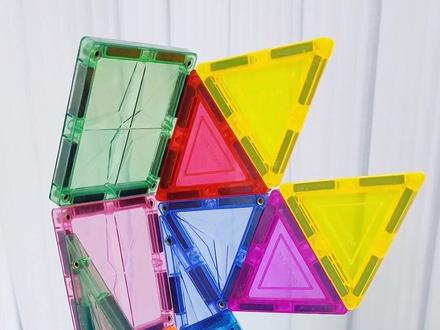 磁力片玩法:霸王龙
#磁力片 #益智玩具 #早教益智启蒙 #亲子 #积木搭建