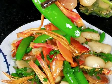 木棉花系列美食5
木棉花炒腊肠,春天犯困身体湿湿,趁木棉花还在盛开赶紧吃起来#木棉花#家乡美食#抖音美食创作人#美食@抖音小助手