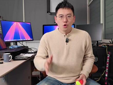 5分钟轻松搭建Clawdbot私人助理 5 分钟手把手教你搭建 Clawdbot AI 私人助理!常用通讯软件发一条消息就能指挥,24 小时全天候待命,不但能整理邮件、安排日程、预订机票全搞定,每日还会主动汇报 大盘动态~本地运行更安全,数据上云,告别多应用切换,打工人、创业者直接解锁高效办公新姿势,太爽了!#ai助手 #clawdbot #ai #人工智能 #aiagent