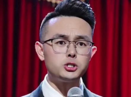 #辩论名场面 #炸裂发言 #讲方言 背心叫什么来着?
