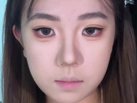 大家蹲的中性风妆教来啦
#妆教 #妆容教程