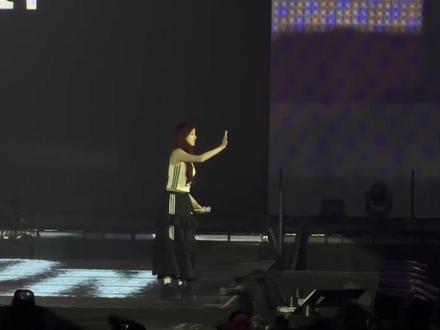 世巡首尔场day1彩排,全程饭撒不停,太可爱了 #宋雨琦 #idle #宋雨琦新歌