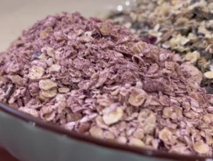 欧扎克的新品9红8黑燕麦片,营养丰富饱腹感强,以红养红,快来试试吧 #五谷搭配 #营养又健康#早餐吃什么