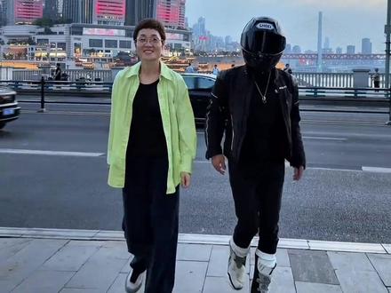 闺蜜你去拍柳州的我去拍西藏的 (cr:花花的R15、布达拉宫旱地拔葱)#旅游 #打卡