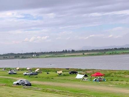 #兰溪露营地推荐 路过好多人露营,有风有江景有草地