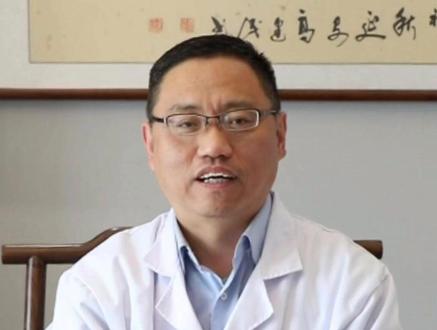 #穴位 #育儿 #手部穴位 揉涌泉的方向