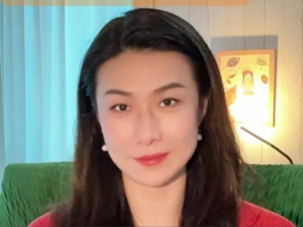 除夕守岁/被允许“虚度”的夜晚
有些时间不必有用,有些告别需要在场
#除夕心理学 #守岁的意义 #春节仪式感 #家庭情感联结 #过年不焦虑