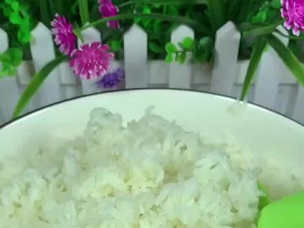 #主页橱窗点击购买
五常大米做捞饭那是太好吃了,想吃的可以试试
有老铁问捞饭是怎么做的,您学会了吗