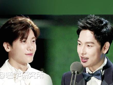 不是吧不是吧!不会真的有修狗天天粘人吧#任时完#朴炯植#炯完#韩圈#嗑学研究所