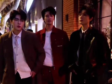 大家期待一下流量卡小接龙后续吧!#昼以继夜 定档2月14日00:05浪漫上线!大家快去预约吧!拍摄#花絮 #刘宇航翟一莹 #梁思伟张晋宜 #卡戎谭盐盐 @刘宇航-Rain