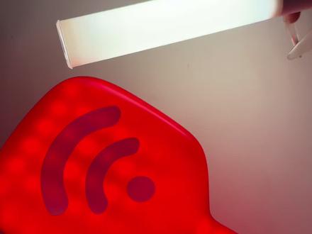 #李煜东 #魔改棒 #铲棒 说出来你们可能不信今天我宿舍楼停电了我就拿东东的魔改棒照明的哈哈哈(感谢铲棒的友情出演)