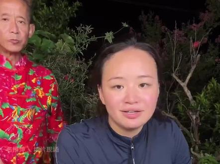 姐夫手机都没有,说话全靠吼,标准的山顶洞人哈哈哈 #名模坤 #名模静 #名模坤直播 #名模坤姐夫 #搞笑