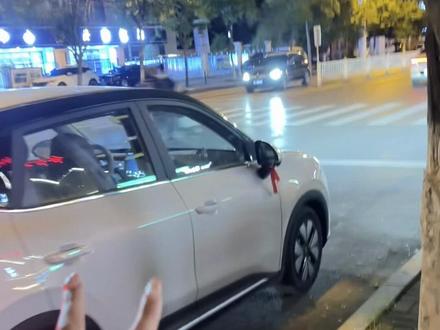 我可以自己养好自己,可以自己爱自己,绝不让自己受委屈将就,我已经过上了幸福日子,自己给自己买车车,买房子。自己让自己开心幸福#vlog日常 #记录真实生活 #独居日记 #内容太过真实 #爱自己