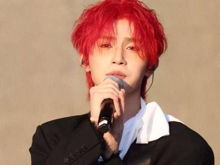 张翅✘歌声与微笑 给自己打气的翅儿~@张翅 #赤翎红 #歌声与微笑 #全开麦
#微博七公主小分队 #音乐节