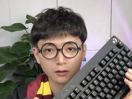 你们关心的罗技G610调背光的方法来了!下期想看哪个的使用技巧评论区尽管跟我说
#罗技键鼠 #罗技 #罗技G610 #罗技机械键盘 #机械键盘