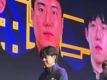 在莎莎面前总是忙忙叨叨又唯唯诺诺的真爷们王楚钦#王楚钦#孙颖莎#搭档 #高光时刻 #快来围观 cr:见水印