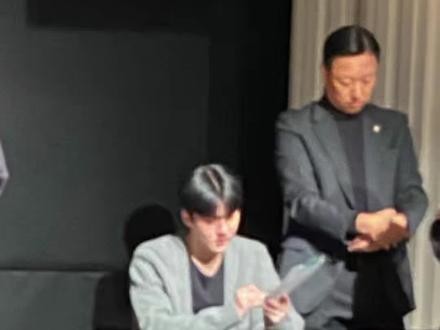 Crush是吴世勋的话应该怎么牵手🥺
20260124 MS签售后记
就这样骗到了我们退伍还在适应爱豆身份中的欧巴
#吴世勋 #吴世勋吴世勋吴世勋吴世勋吴世勋 #吴世勋签售 #exo #sehun