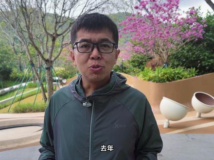 「前驱机头的攻击性」特步一体成型5代实战报告 一体成型5代的前掌变化是双刃剑,强化刚性并且做了仿生跖骨加强筋。它是比较挑人的,如果你的足骨正好能避开加强筋凸起,那么你将收获不逊于碳板的助力......#特步一体成型5代 #特步一体成型 #跑鞋 #竞训跑鞋 #竞速跑鞋