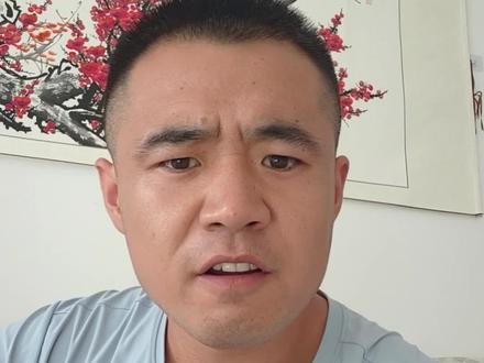 不要戴着有色眼镜看人。#甘J吴老二#岷县方言脱口秀