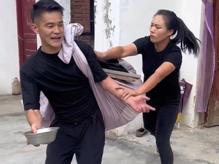 可摆置好了#看一遍笑一遍 #农村搞笑段子 @DOU+小助手