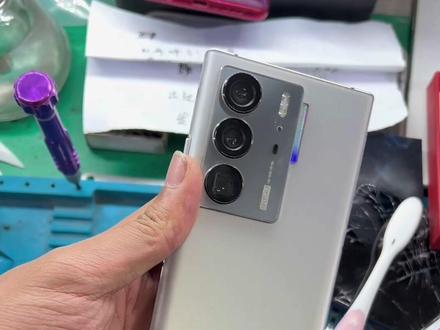 中兴A40Untra曲面屏换外屏全过程
招收学员、曲面修复、折痕修复、设备出售等手机一站式服务~
#爆屏修复 #曲屏维修 #中兴A40ultra换外屏