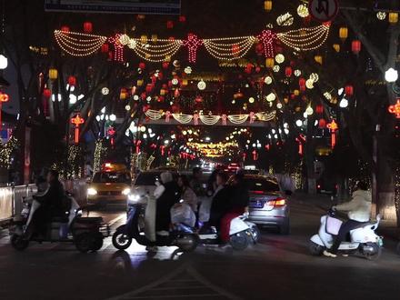 献礼五一劳动节 时值五一劳动节来临之际,借#毛不易无名的人 歌曲,亲自拍摄剪辑一部MV,致敬各行各业散发微光的劳动者。#五一劳动节 #无名的人 #劳动节 #中卫