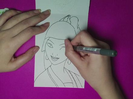 如何用一张纸手绘花木兰大家闺秀变身女将军,身份转换也是成长