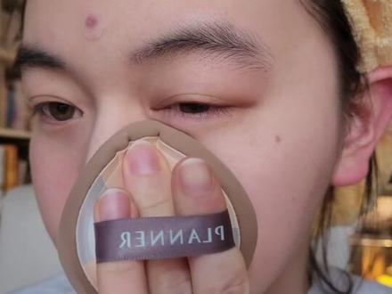 这粉底液风真的很大,来给你们看看,纯原相机下真实表现,花间颂粉底液粉盖
#花间颂#zelens#粉底液测评#干皮粉底液#九歌 #zelens